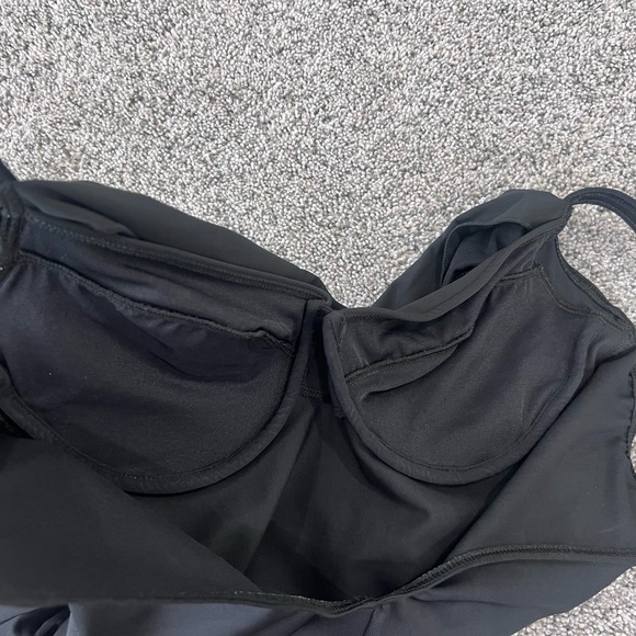 Miraclesuit BLACK Must Haves Solid Sanibel Underwire One-Piece Swimsuit US 14 - Picture 11 of 13